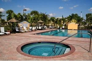 BOYNTON BAY APARTMENTS