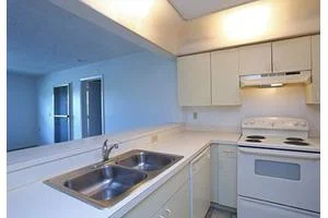 BOYNTON BAY APARTMENTS