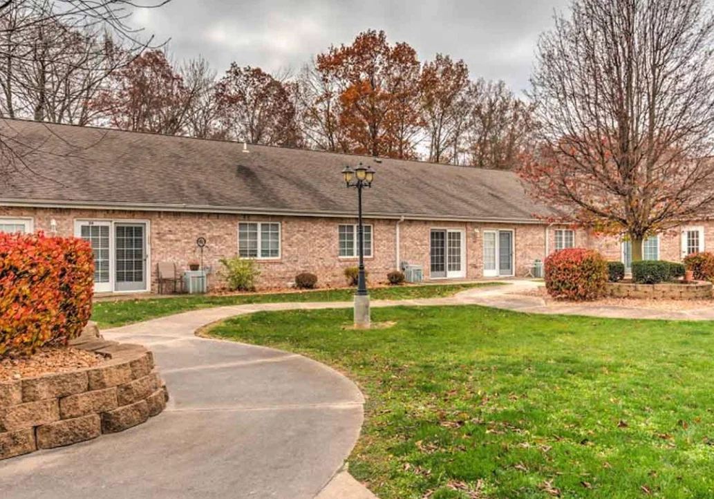 BROOKSTONE ESTATES OF PARIS