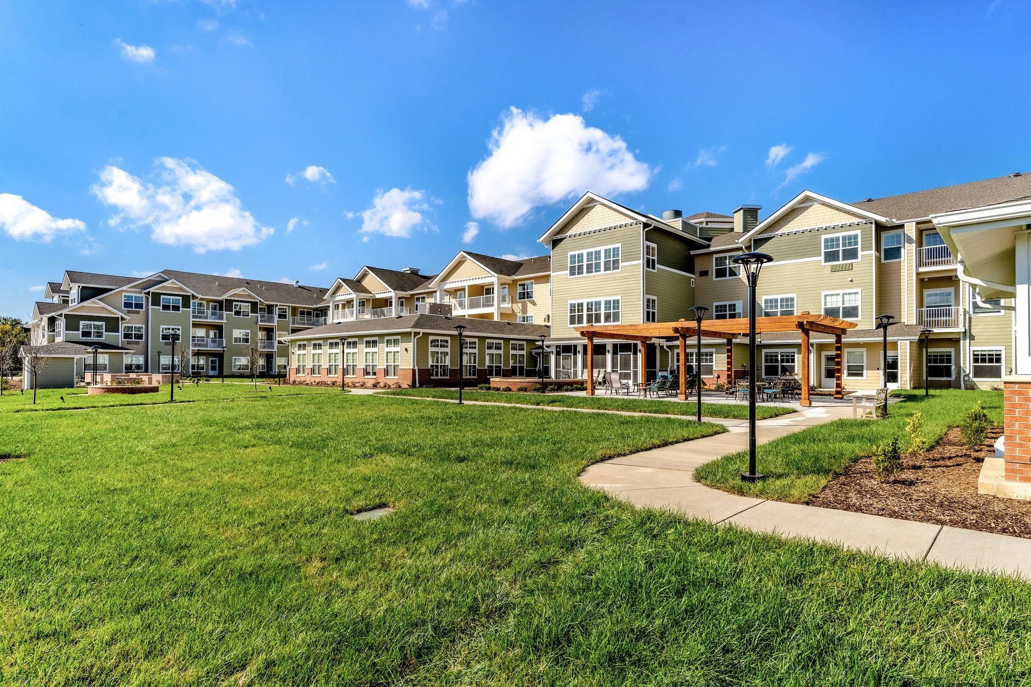 CAPITOL RIDGE GRACIOUS RETIREMENT LIVING