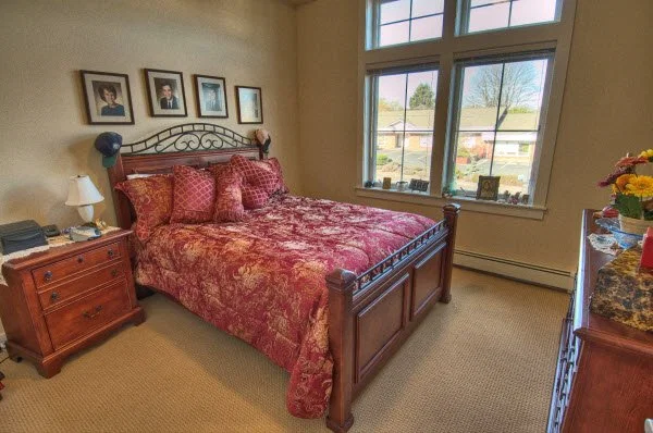CHANDLER'S SQUARE SENIOR LIVING COMMUNITY