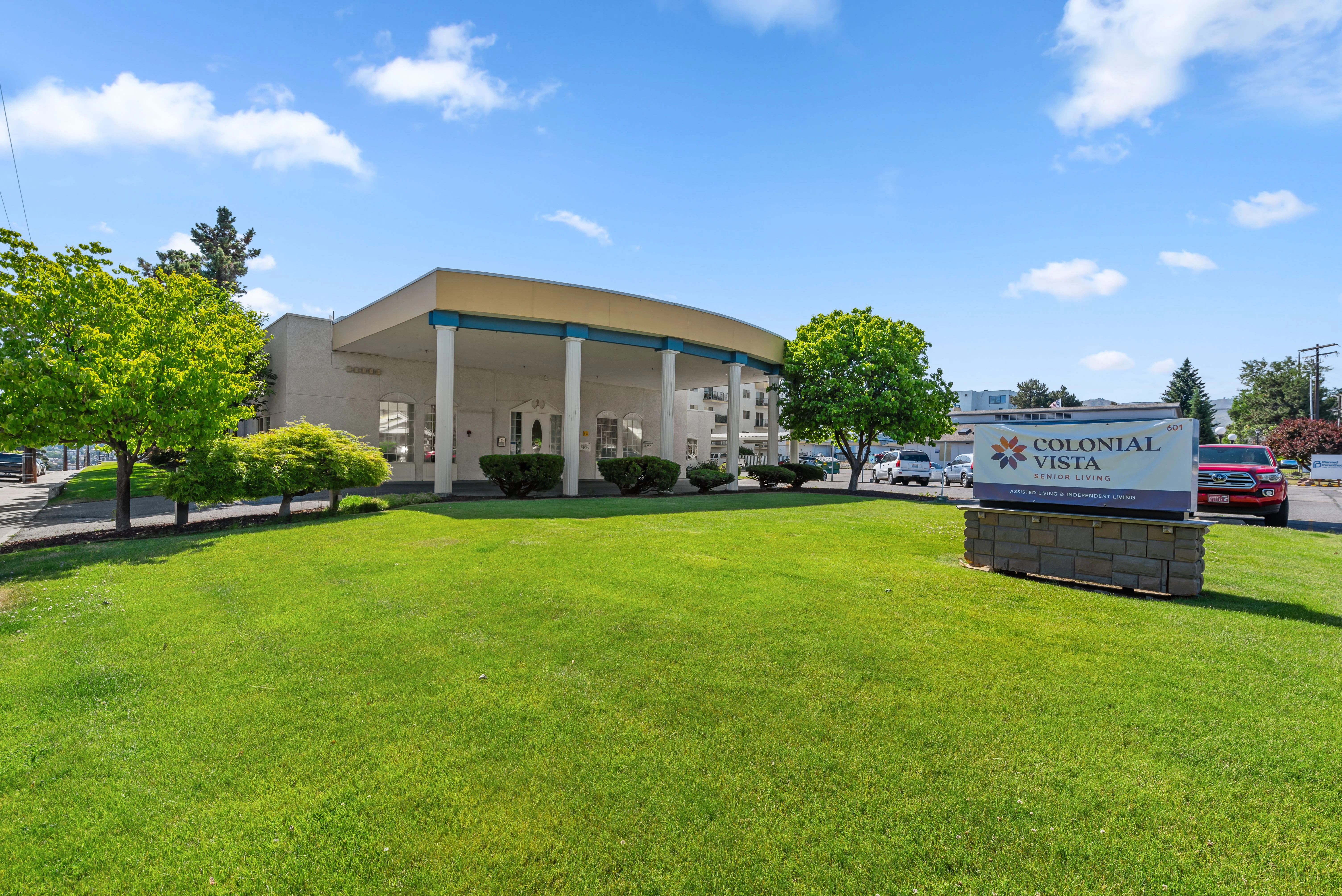 COLONIAL VISTA SENIOR LIVING