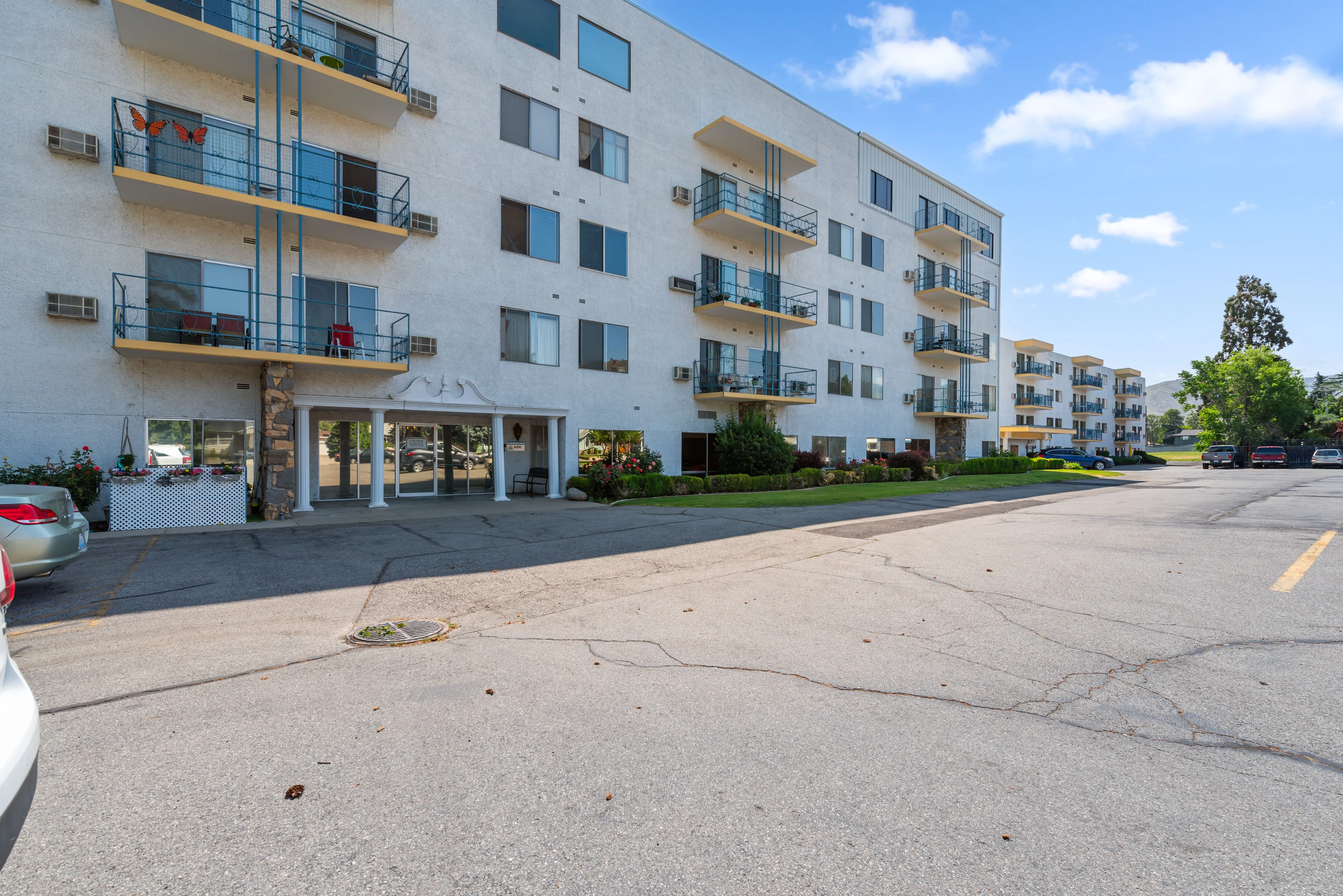 COLONIAL VISTA SENIOR LIVING