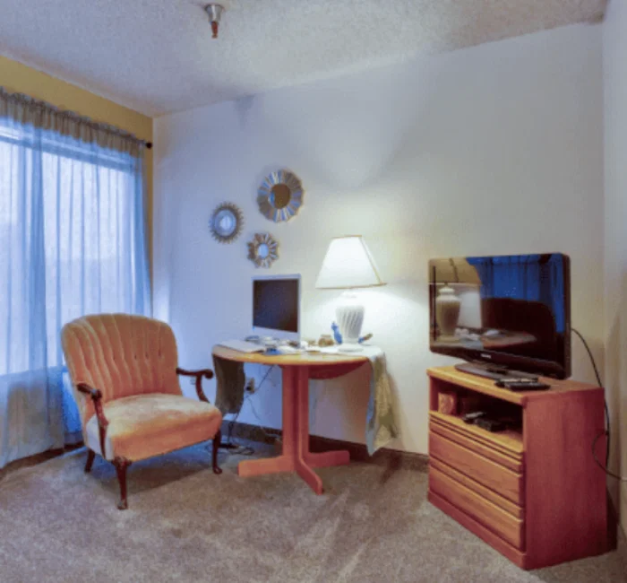 COLONIAL VISTA SENIOR LIVING