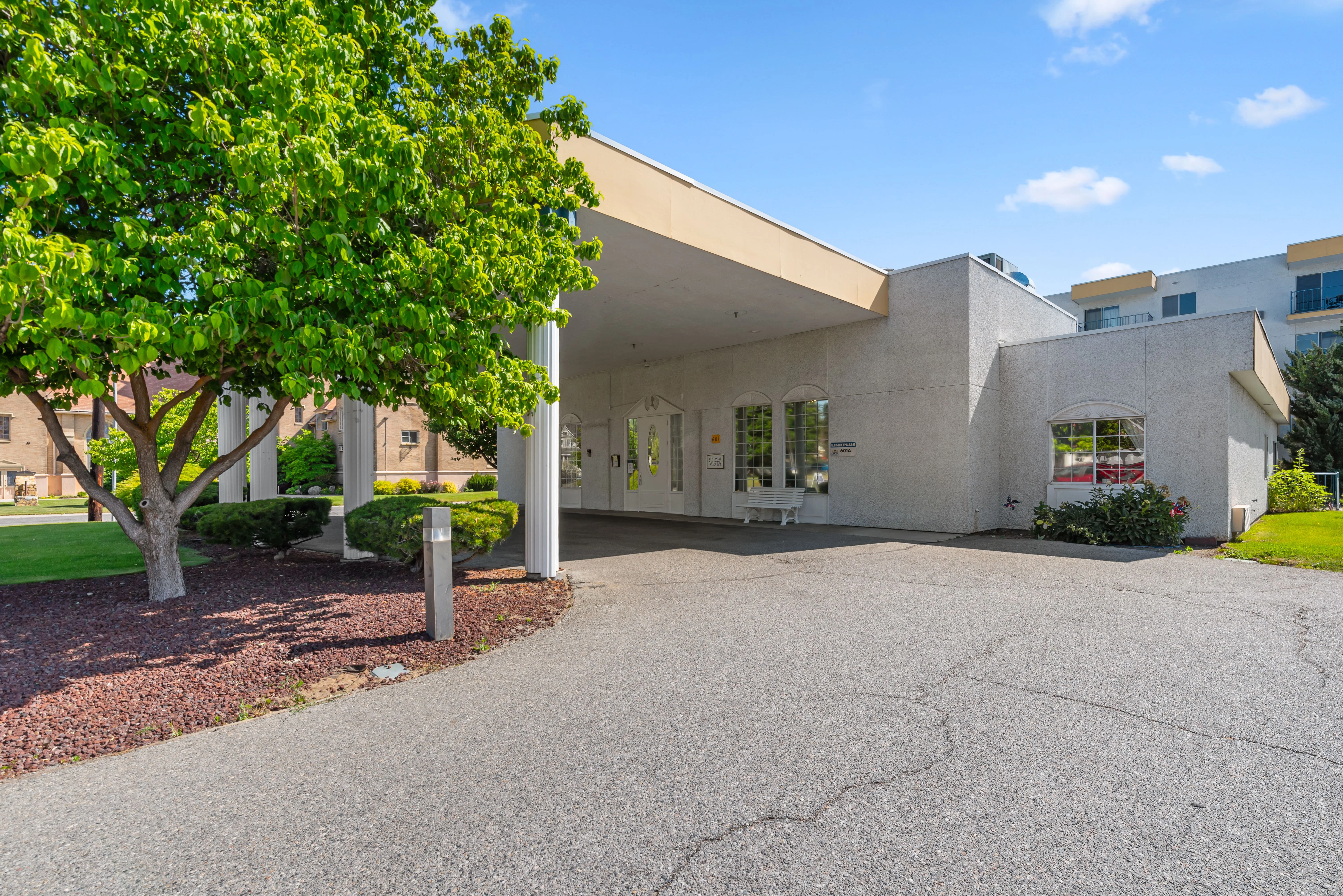 COLONIAL VISTA SENIOR LIVING