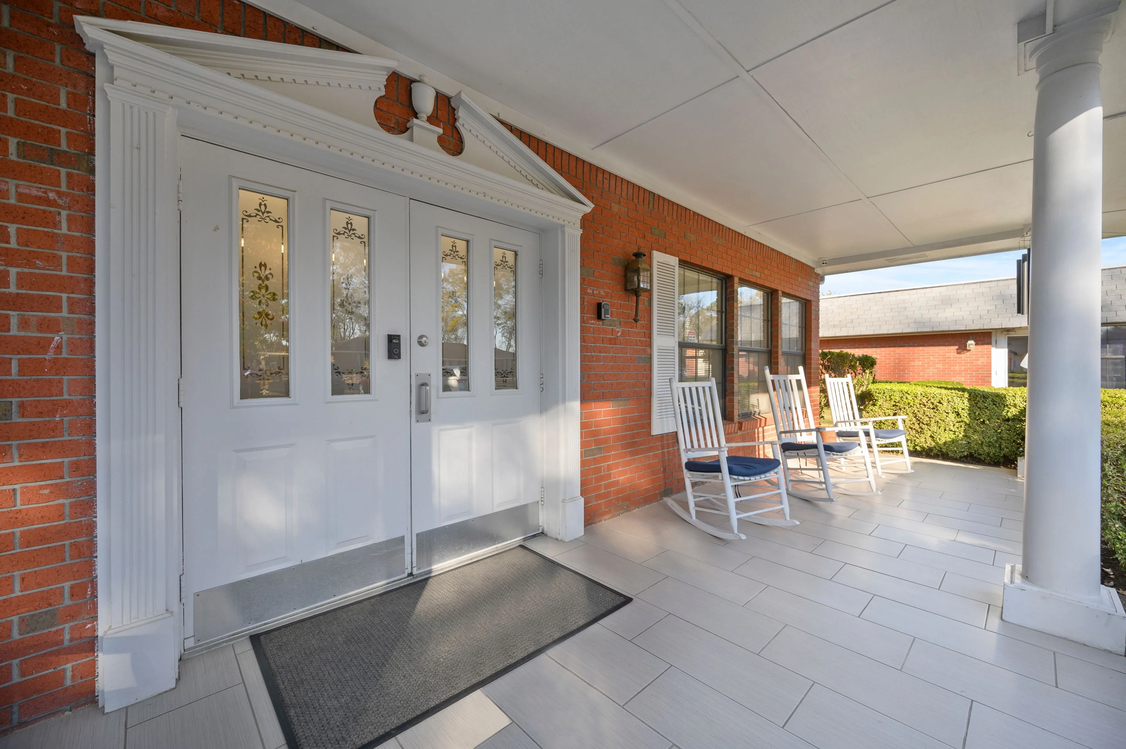 Colonial Lodge Senior Living
