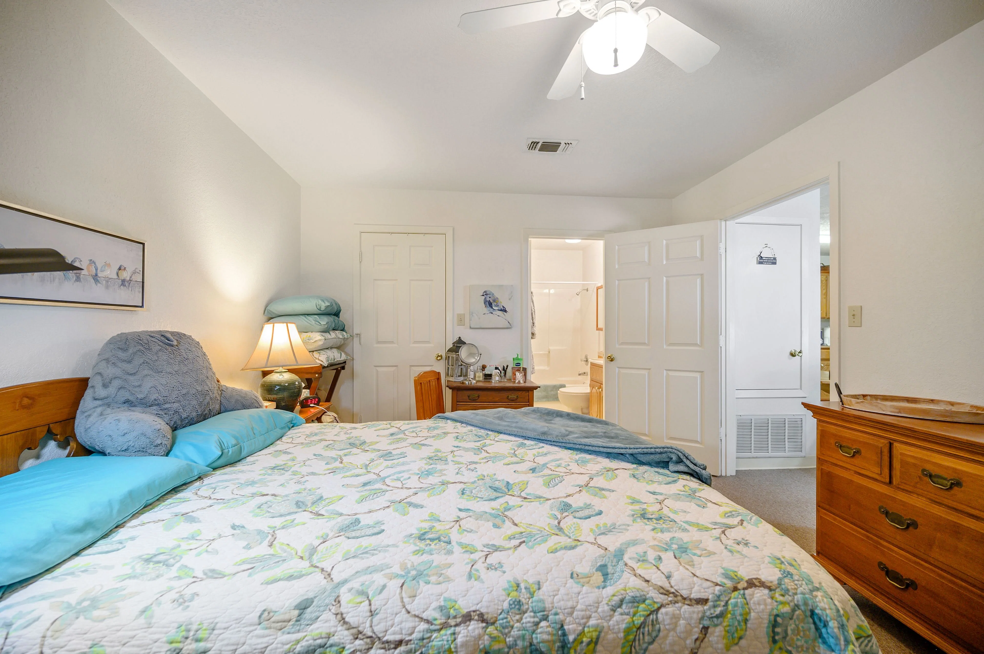 Colonial Lodge Senior Living