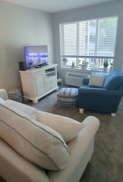 Deepwood Estates by Barclay House