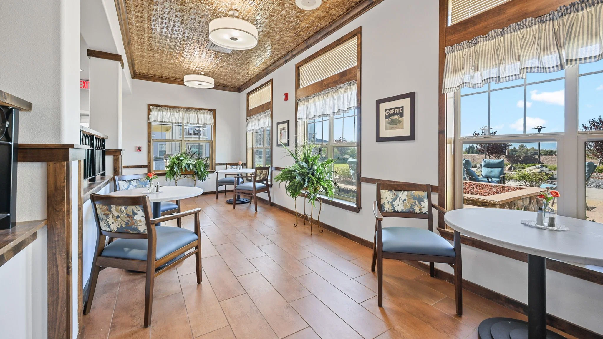 EL DORADO ESTATES GRACIOUS RETIREMENT LIVING