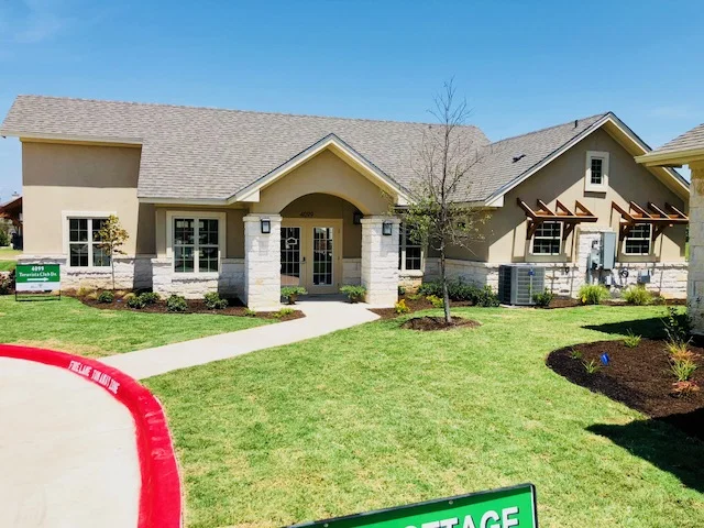 EMERALD COTTAGES OF ROUND ROCK
