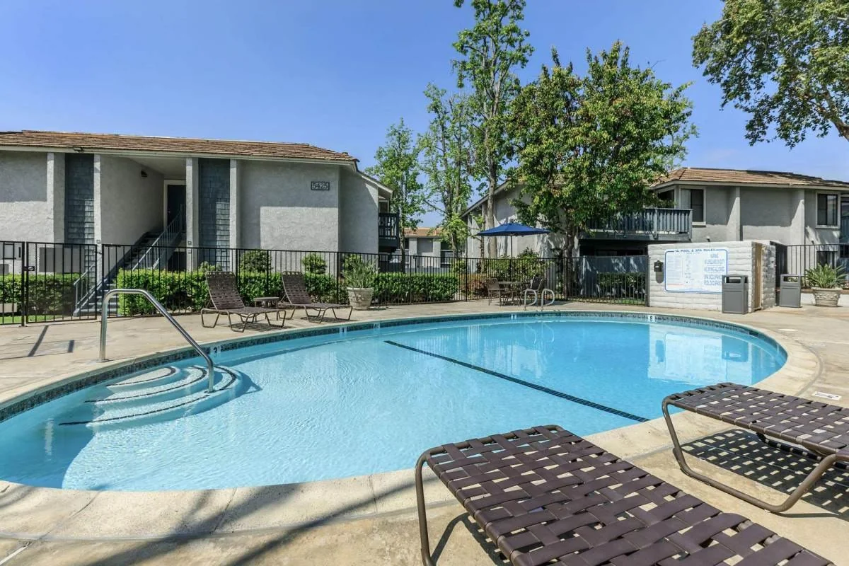 FOUNTAIN PARK APARTMENTS