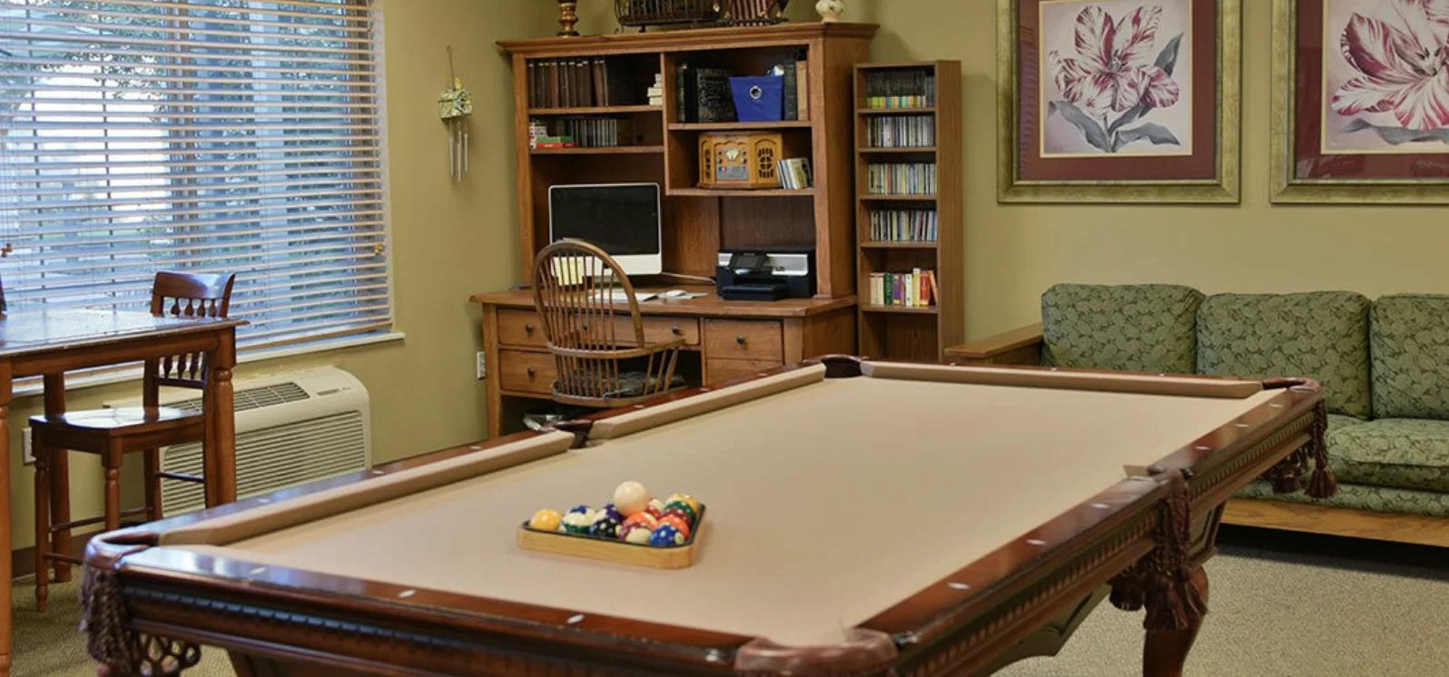 FOX HOLLOW INDEPENDENT & ASSISTED LIVING COMMUNITY
