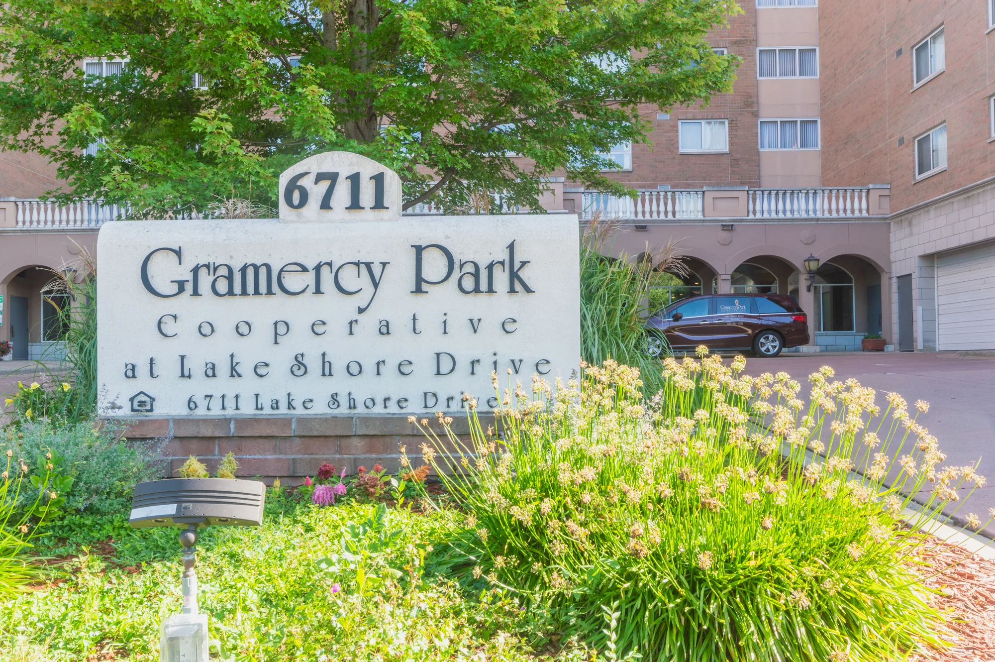 Gramercy Park Cooperative at Lake Shore Drive