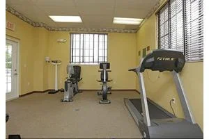 HERON POINTE APARTMENTS