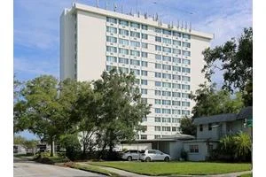 HILLCREST HAMPTON HOUSE