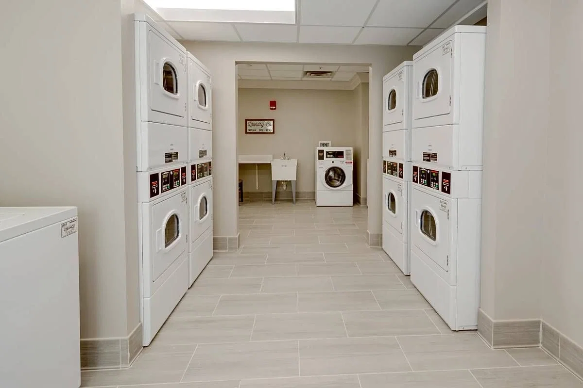 HILLSIDE SENIOR LIVING