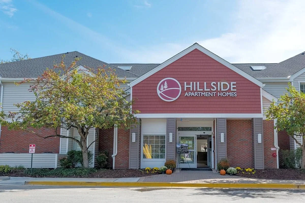 HILLSIDE SENIOR LIVING