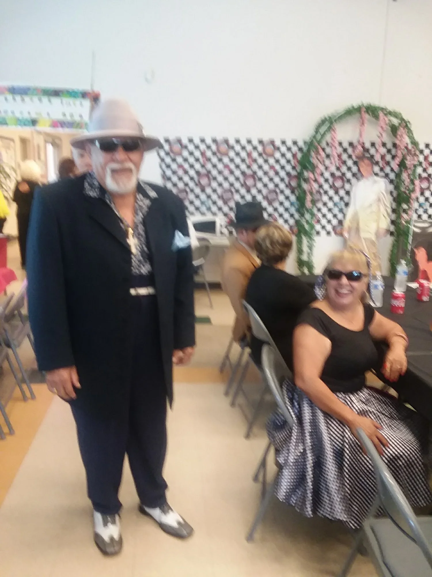 Hilos De Plata Senior Center