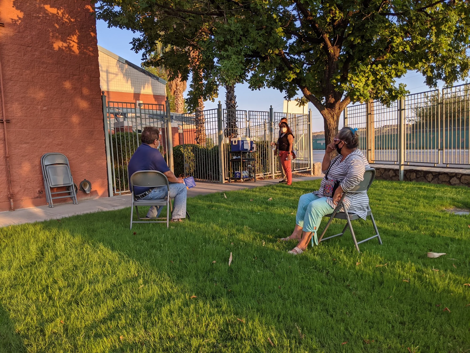 Hilos De Plata Senior Center