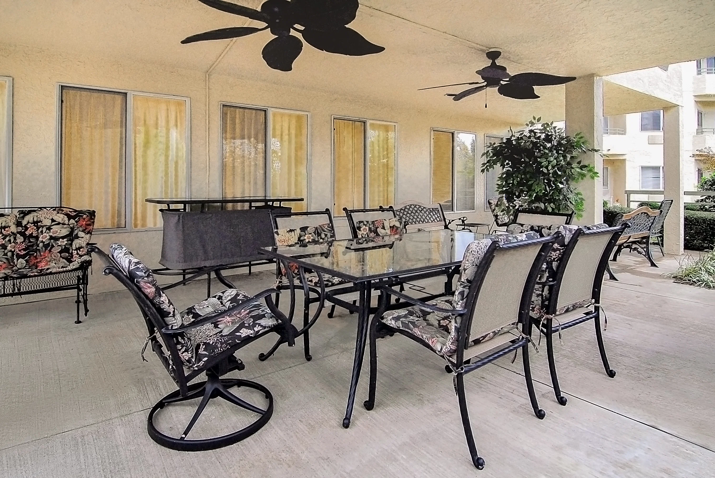 HOLIDAY ANDOVER PLACE