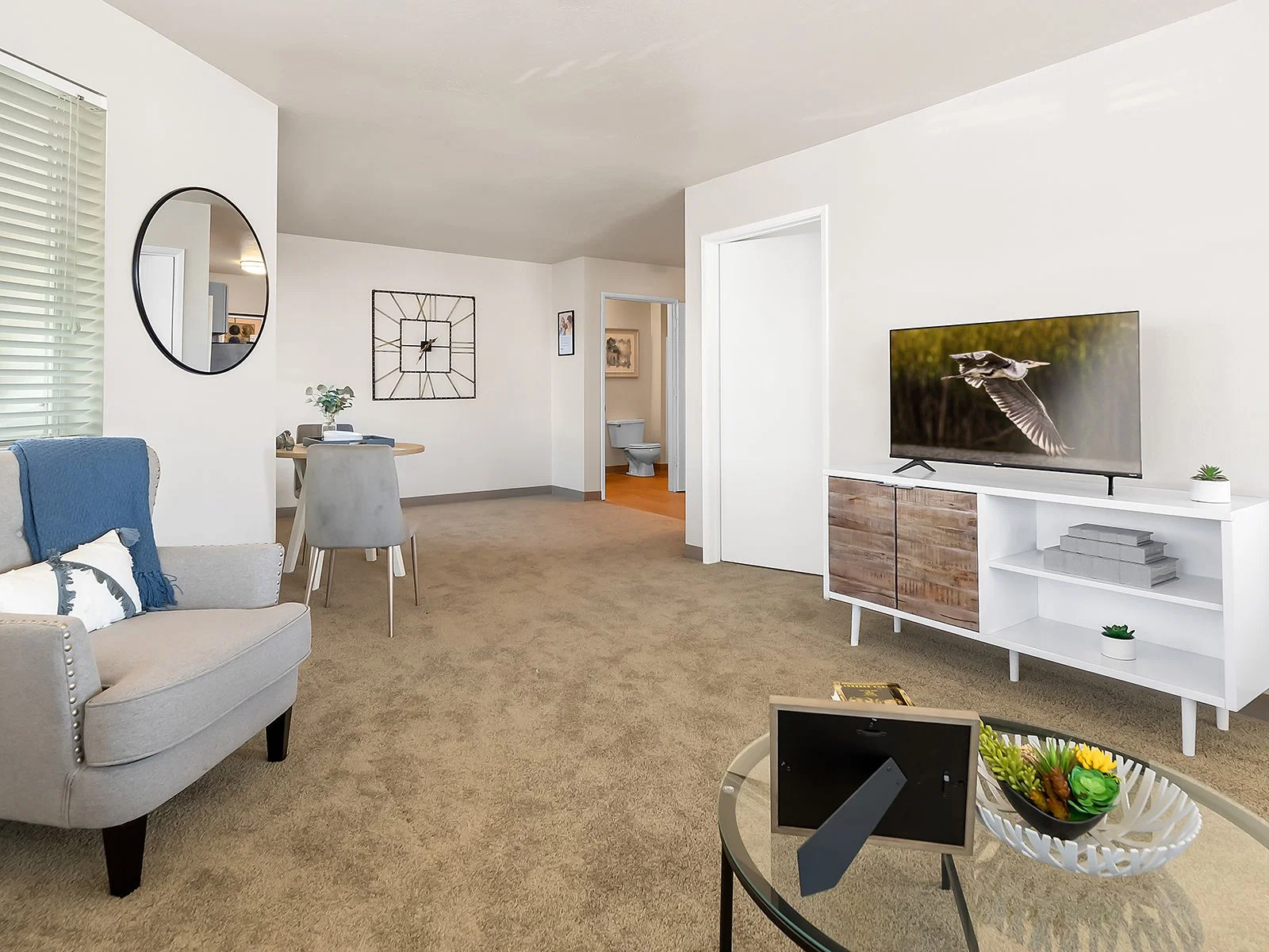 HOLIDAY ANDOVER PLACE