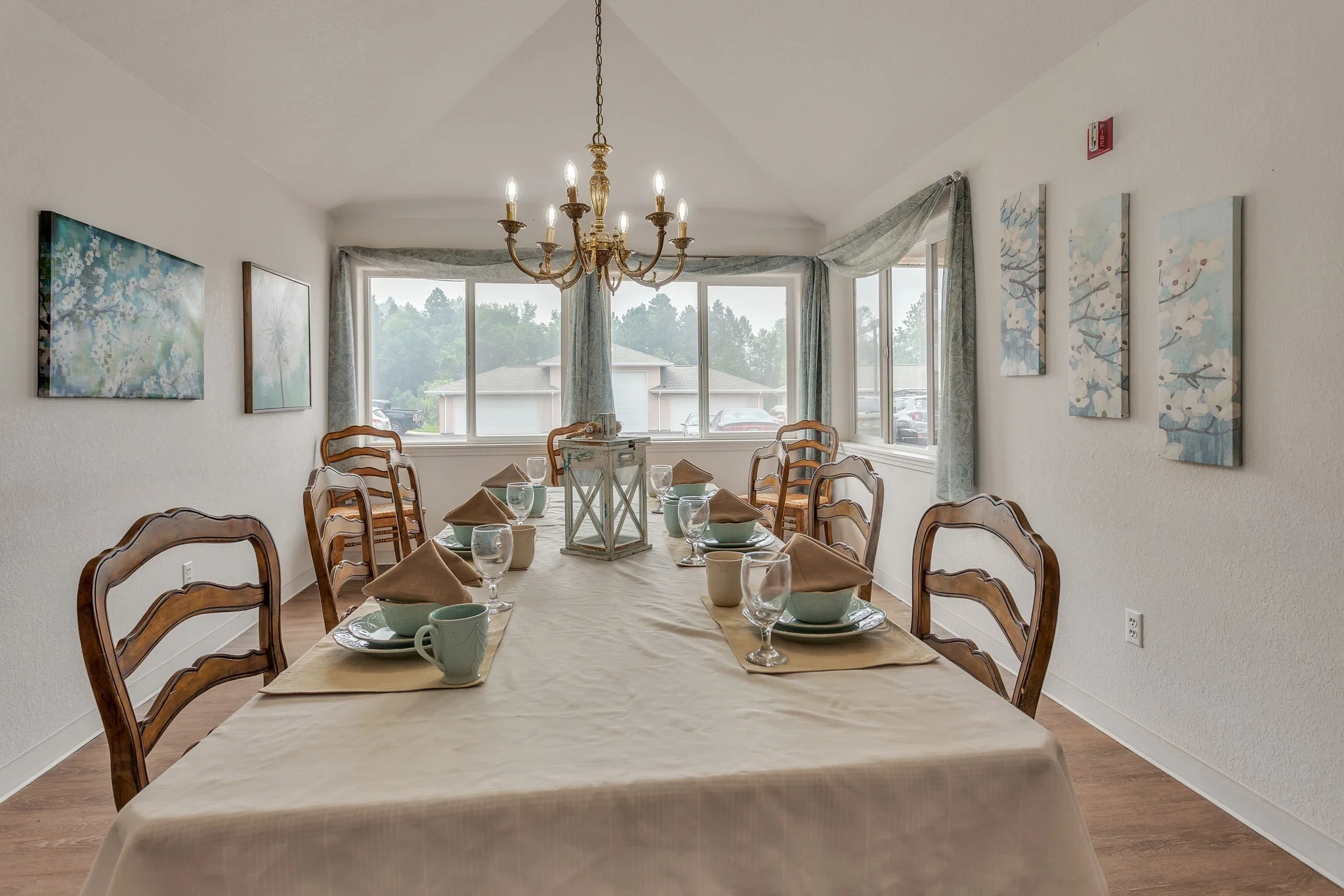 HOLIDAY HILLS ESTATES