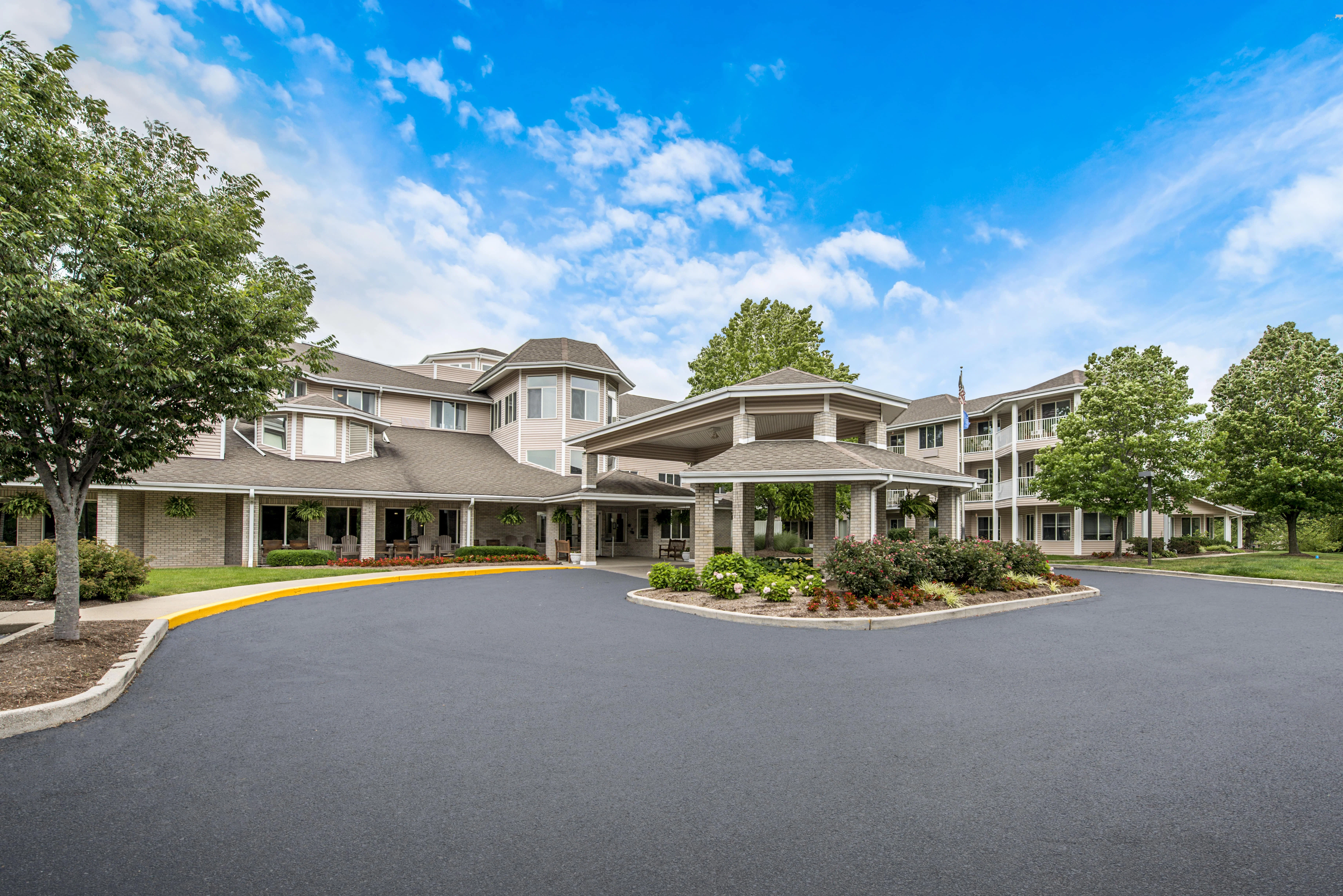 Holiday Redbud Hills - Independent Living photo