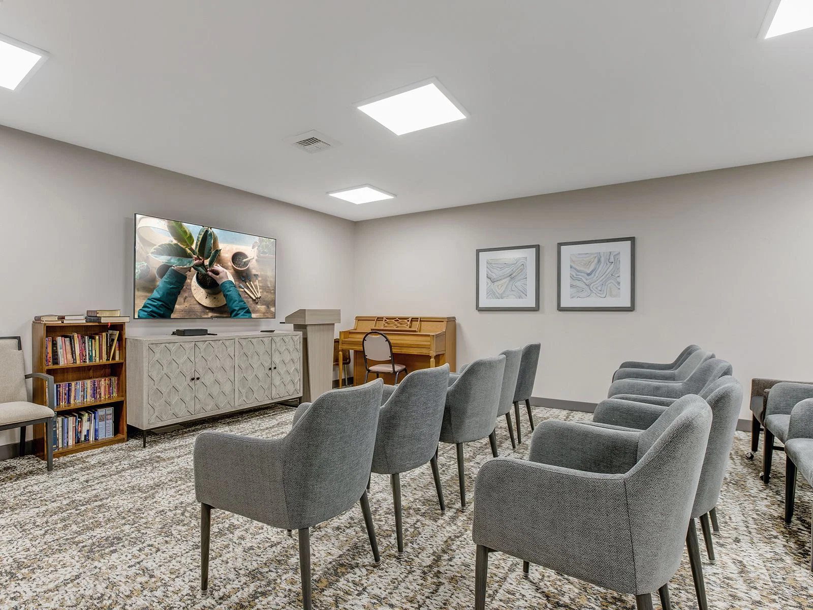 HOLIDAY SOUTH HILL