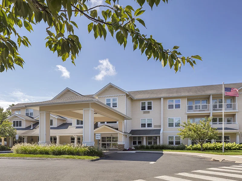 Holiday White Oaks - Independent Living photo