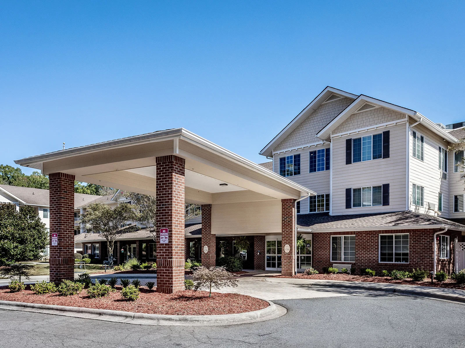 Holiday Willow Grove - Independent Living photo