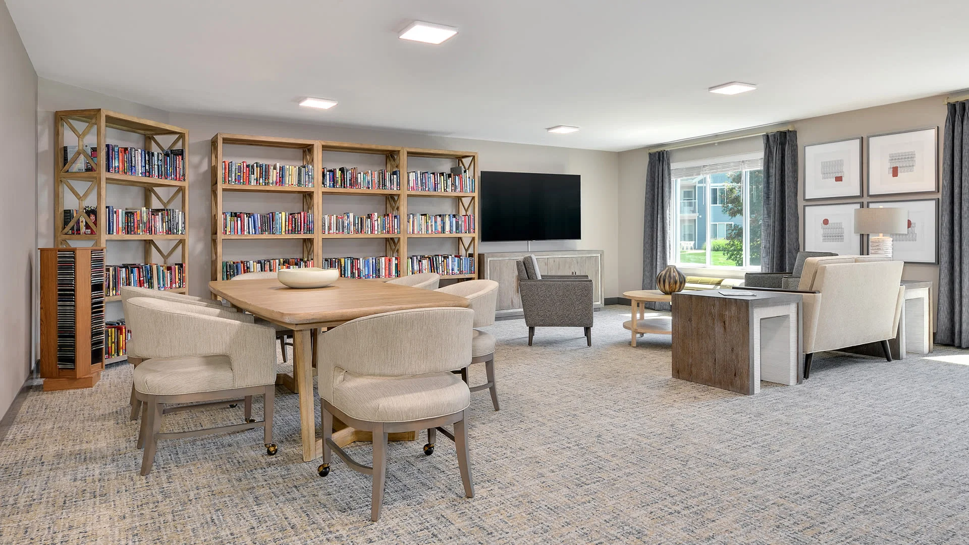 Holiday Maple Suites