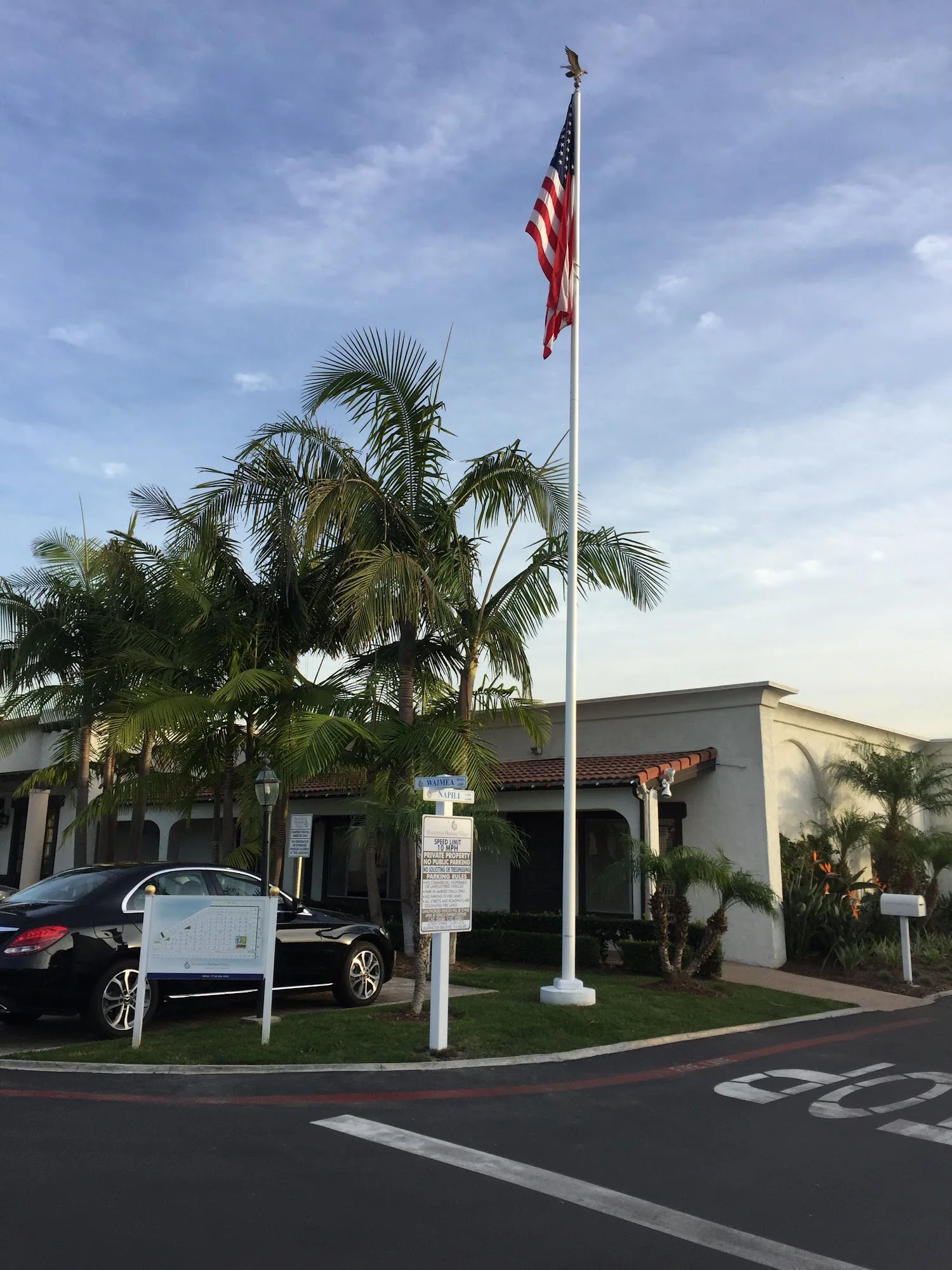 HUNTINGTON HARBOUR VILLAGE