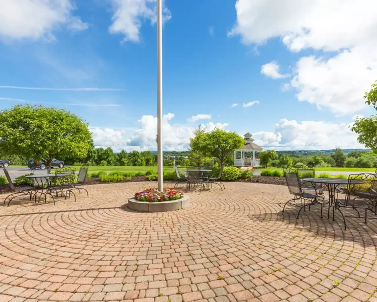 INDEPENDENCE VILLAGE OF PETOSKEY