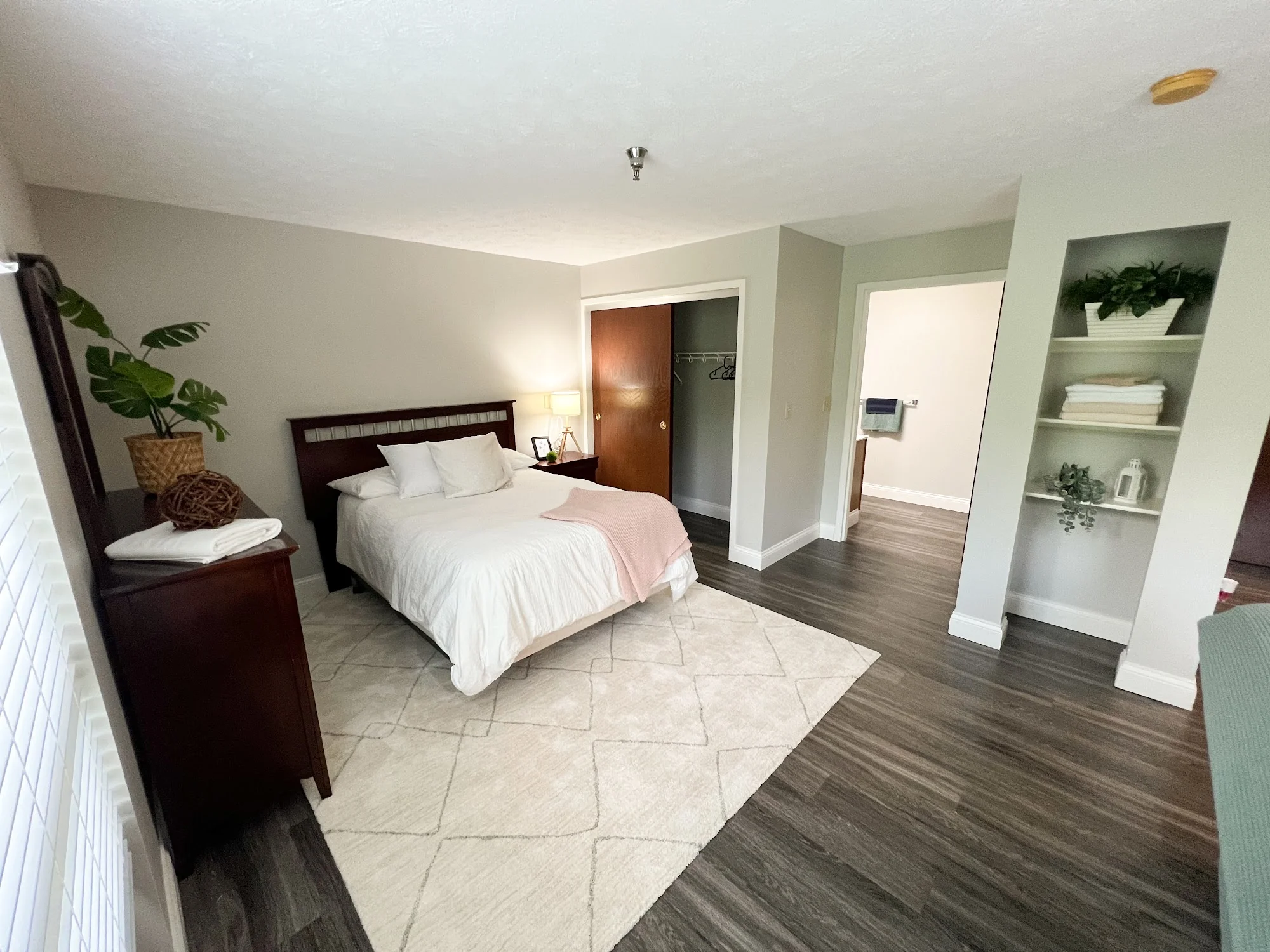 Ivy Knoll Senior Living Community