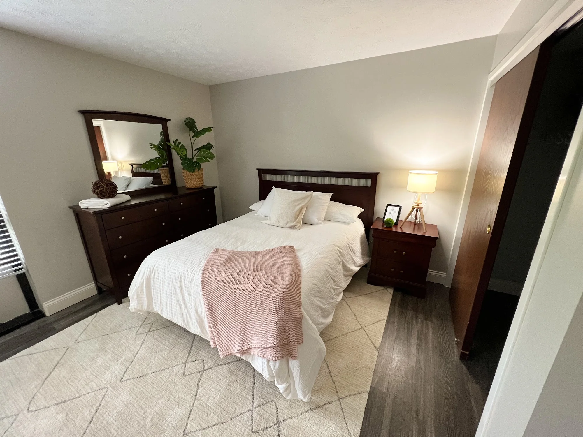 Ivy Knoll Senior Living Community