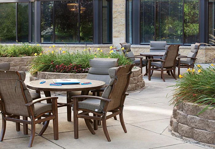 KNOLLWOOD PLACE APARTMENTS