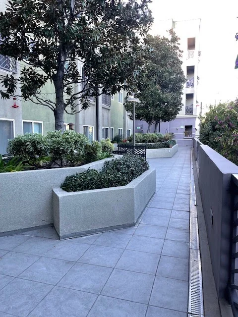 LAGUNA SENIOR APARTMENTS