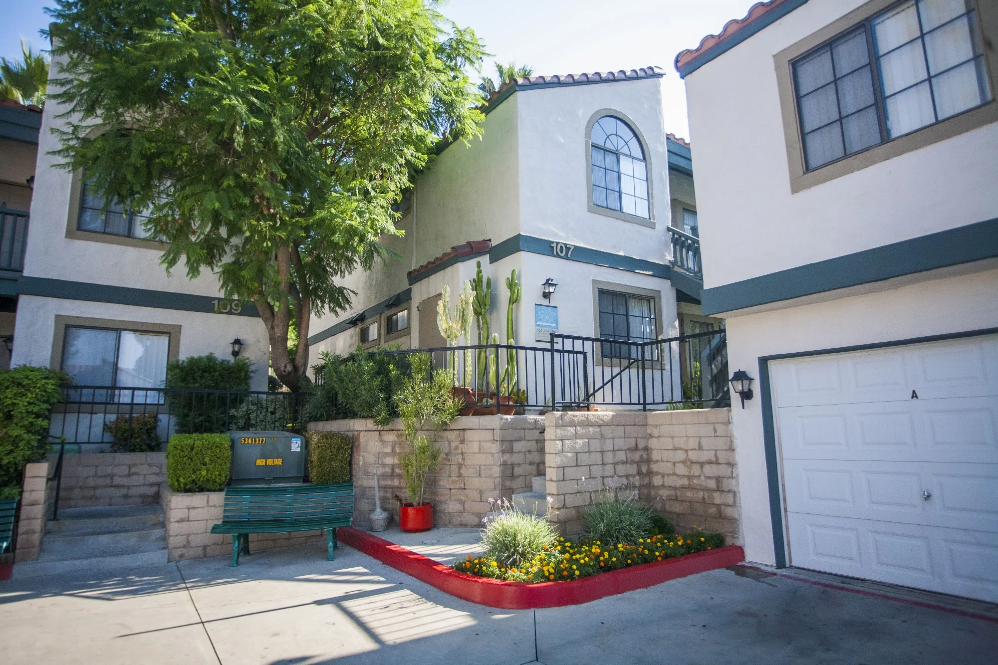 LAKEVIEW VILLAGE APARTMENT HOMES