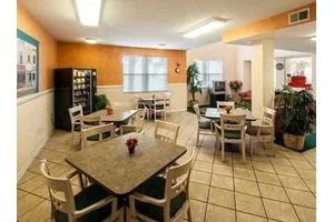 LEXINGTON CLUB AT RENAISSANCE SQUARE