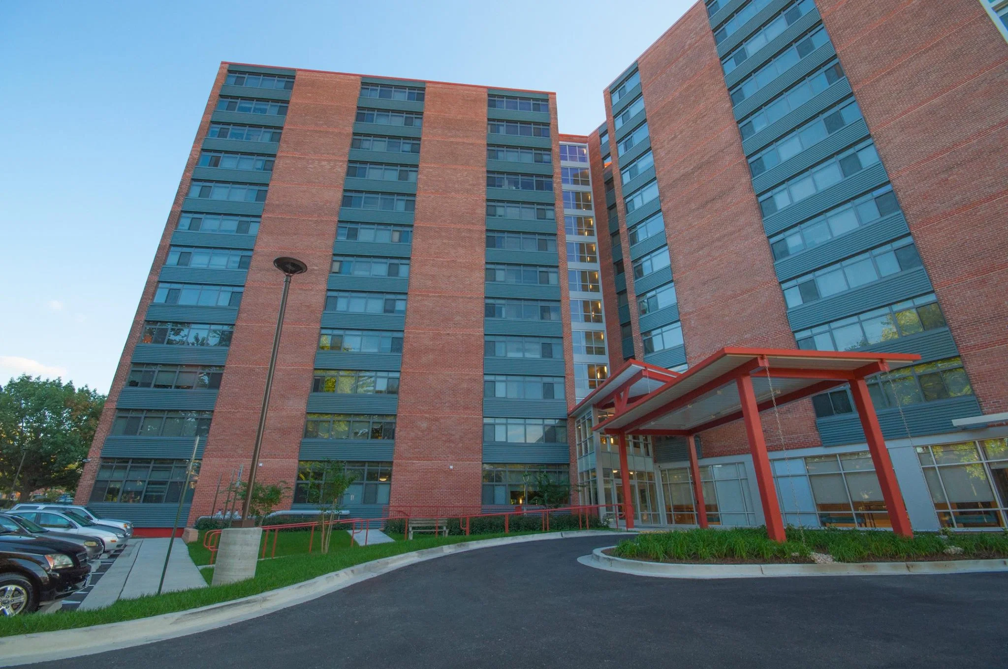LINDEN PARK APARTMENTS IN BOLTON HILL