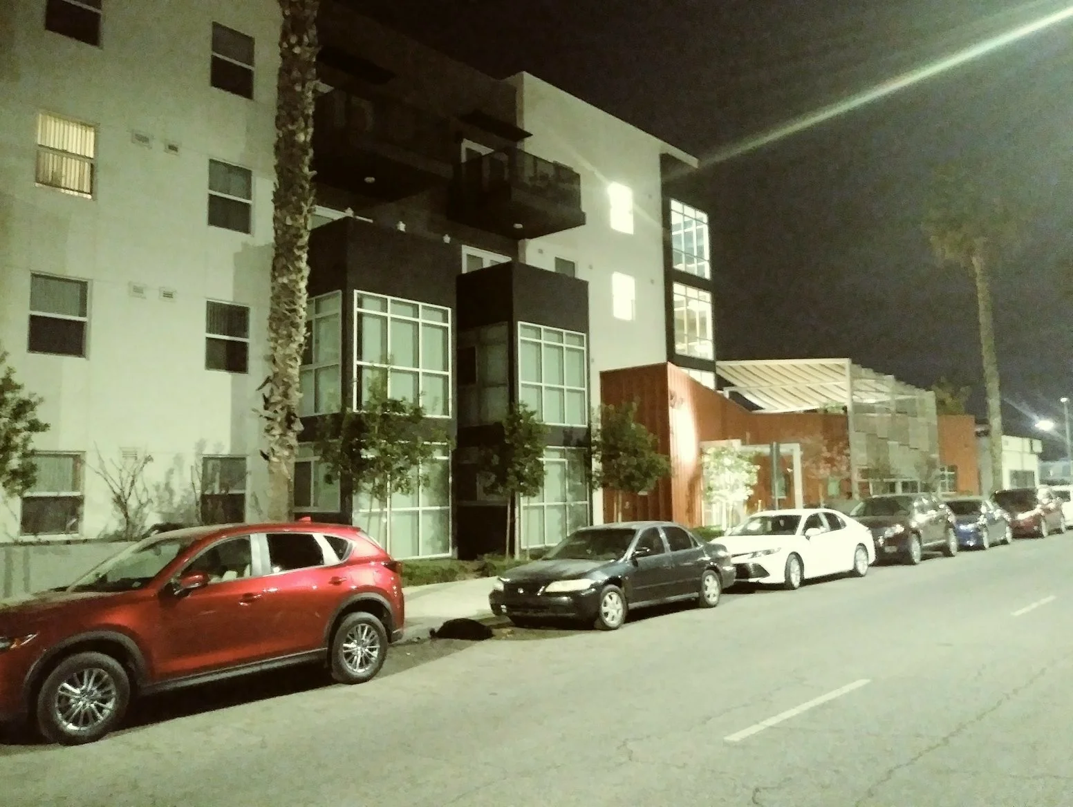 LONG BEACH & 21ST APARTMENTS