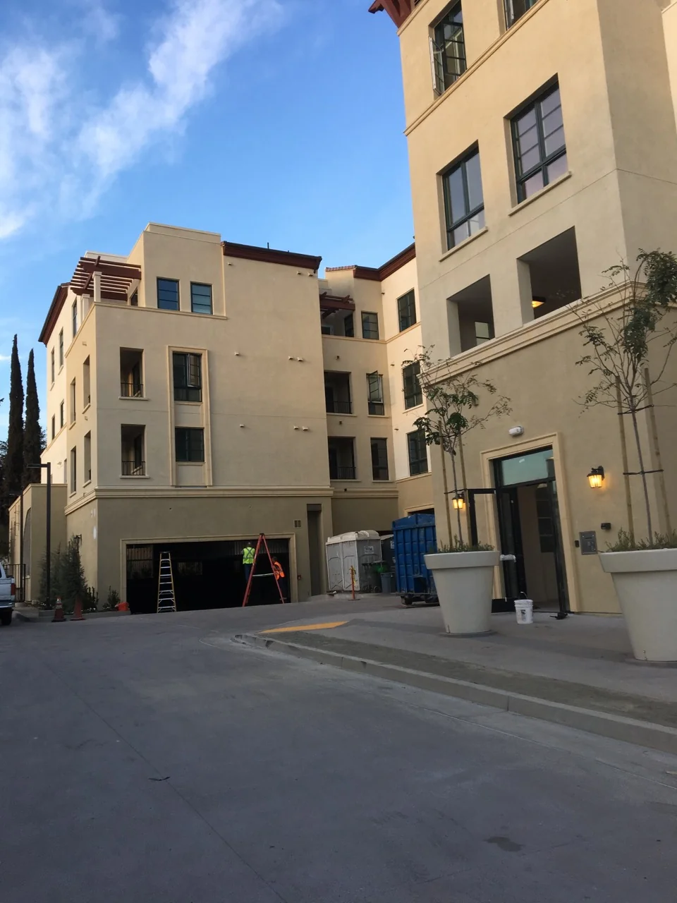 LUXE PASADENA