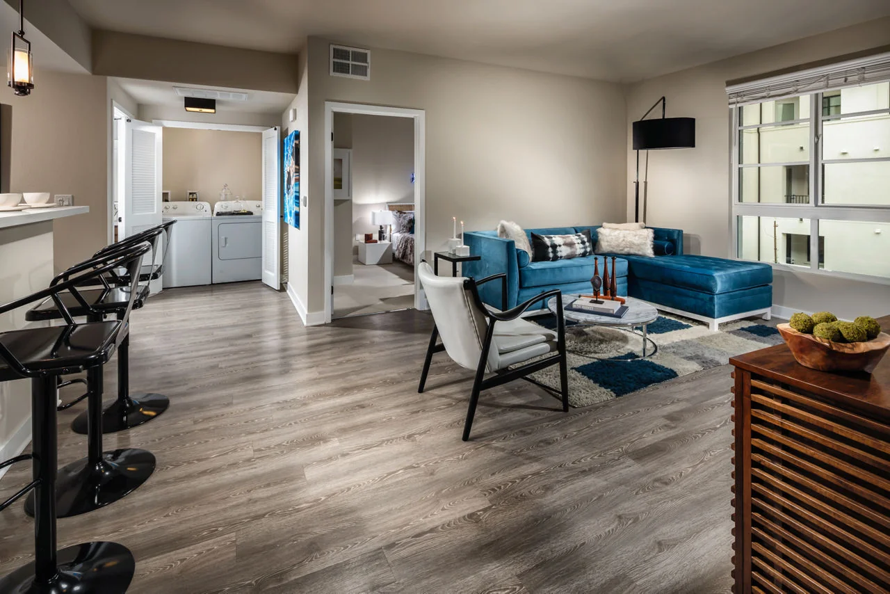 LUXE PASADENA