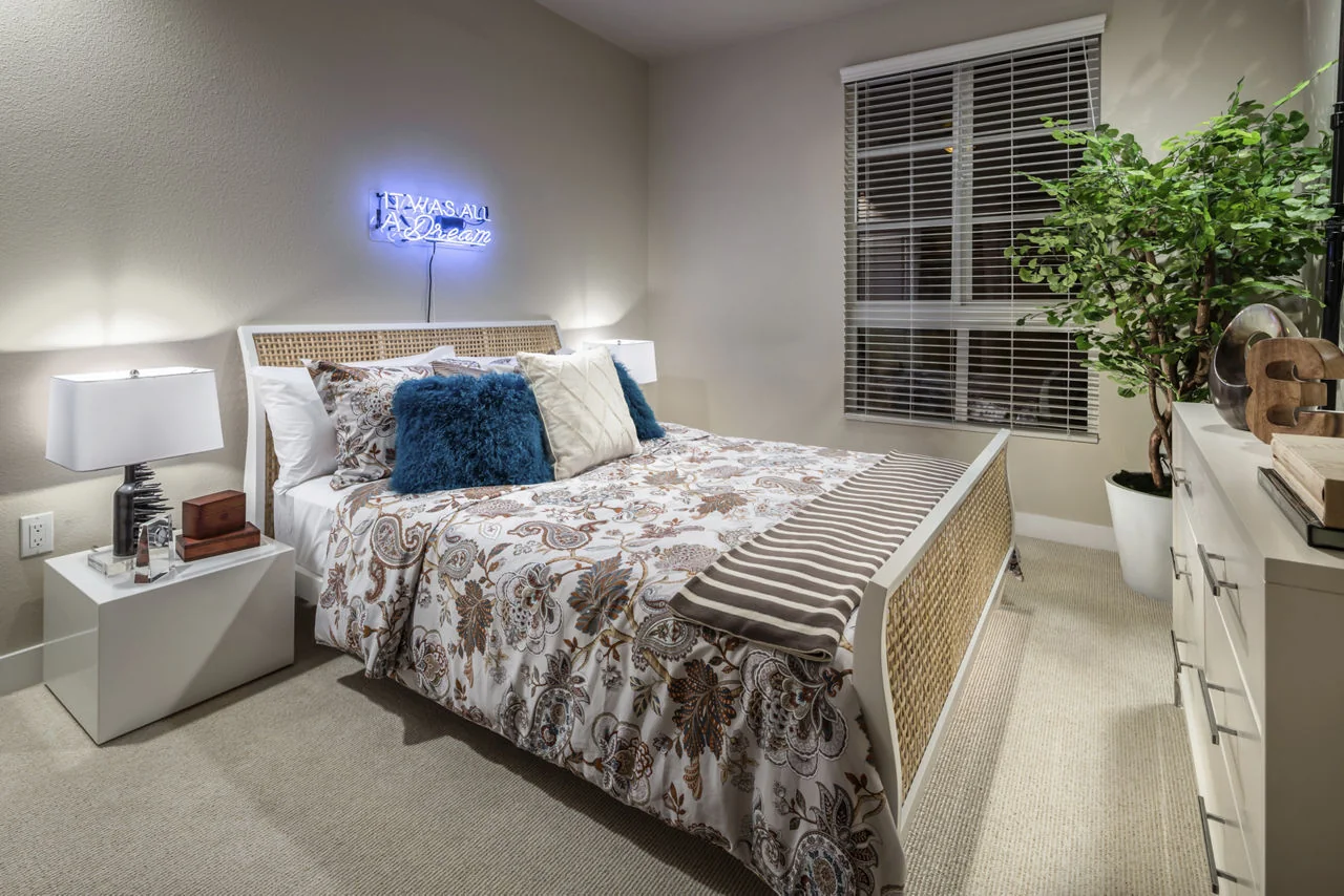 LUXE PASADENA