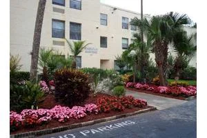 MAGNOLIA GARDENS