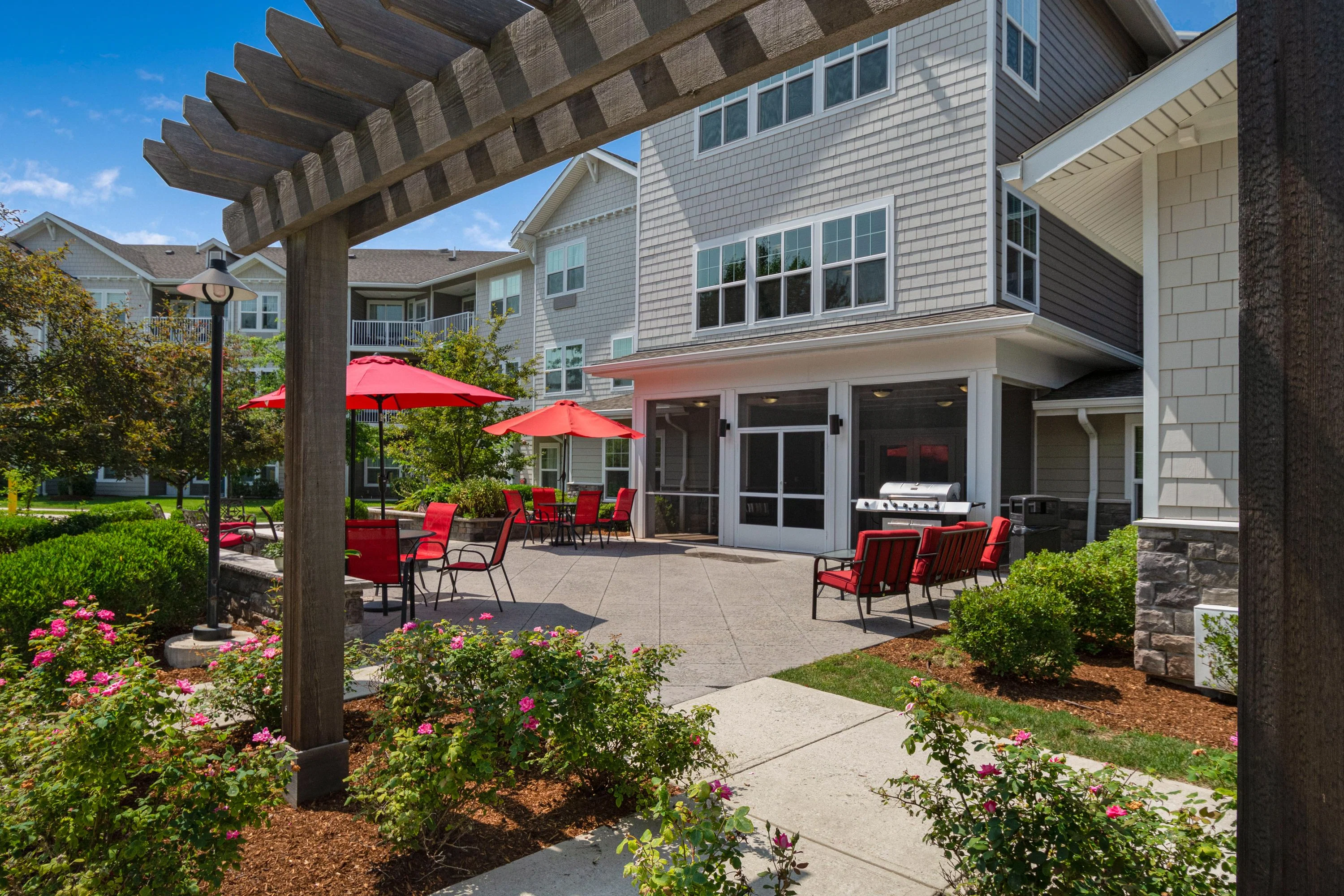 MAGNOLIA HEIGHTS GRACIOUS RETIREMENT LIVING