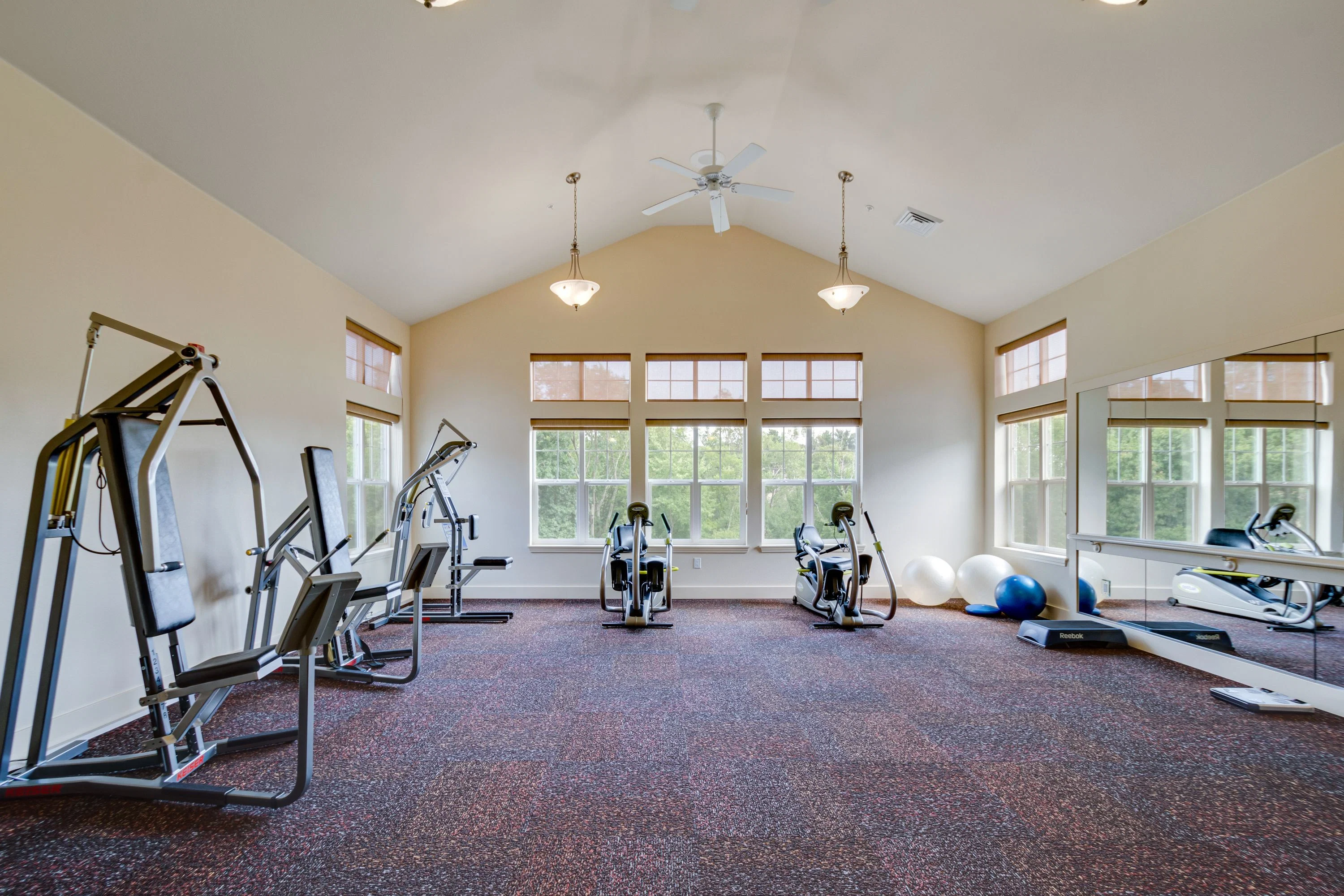 MAGNOLIA HEIGHTS GRACIOUS RETIREMENT LIVING