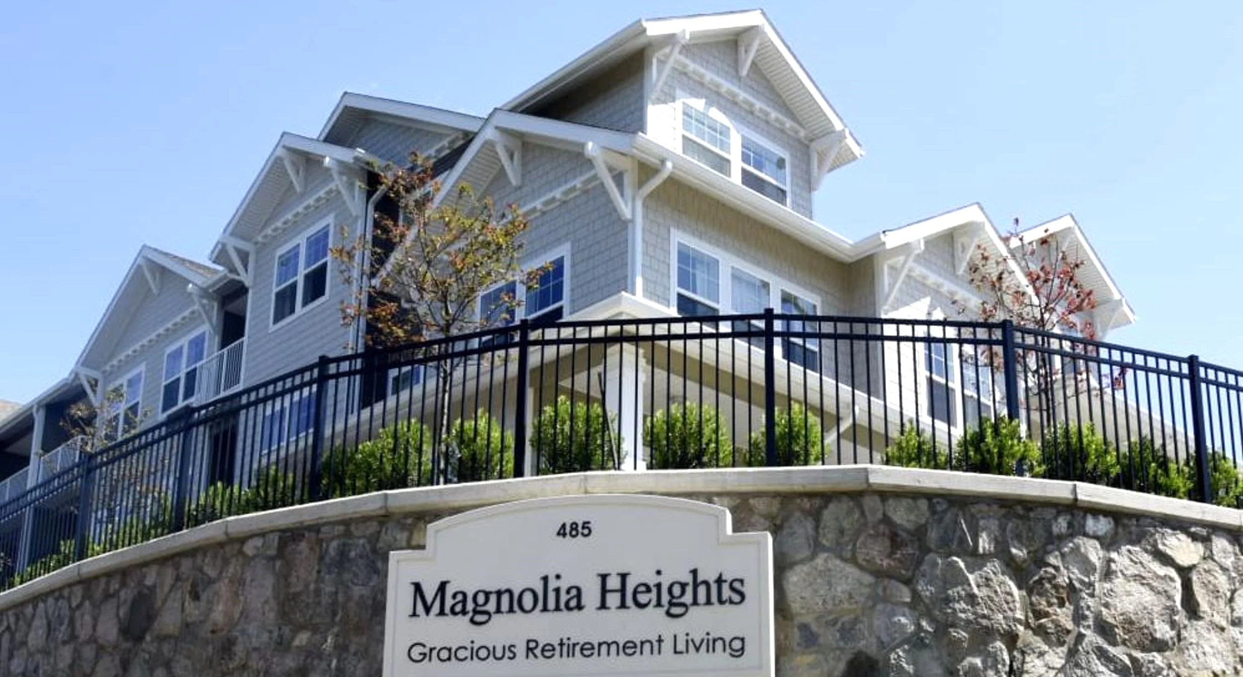 MAGNOLIA HEIGHTS GRACIOUS RETIREMENT LIVING