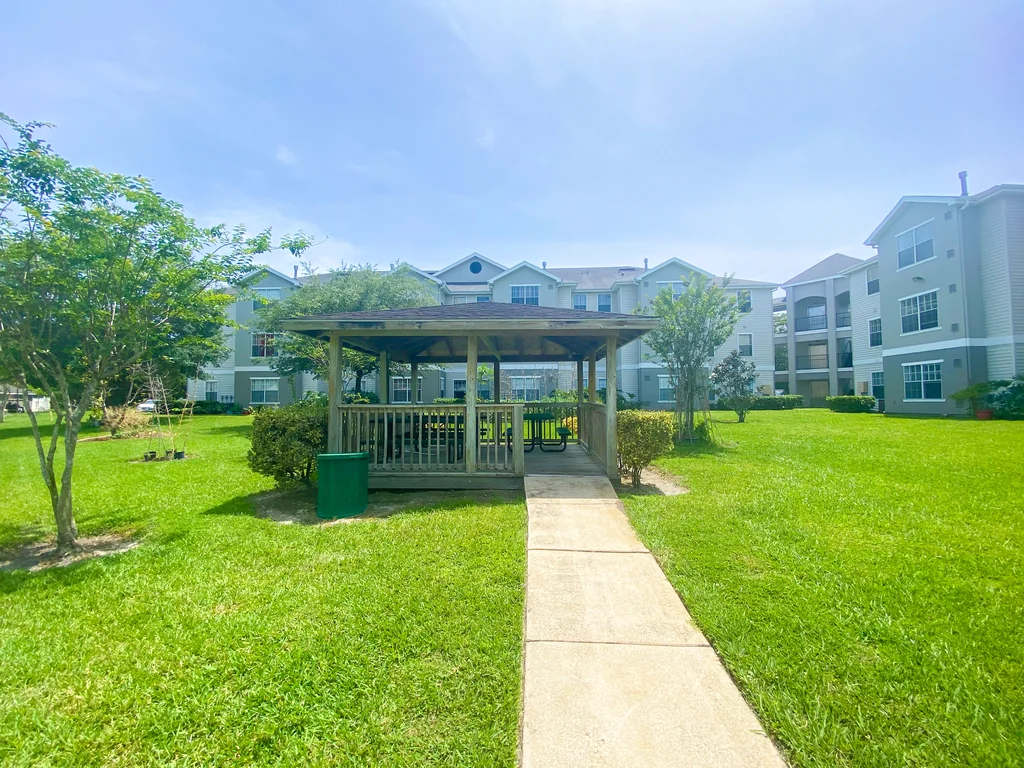 Magnolia Pointe Apartments
