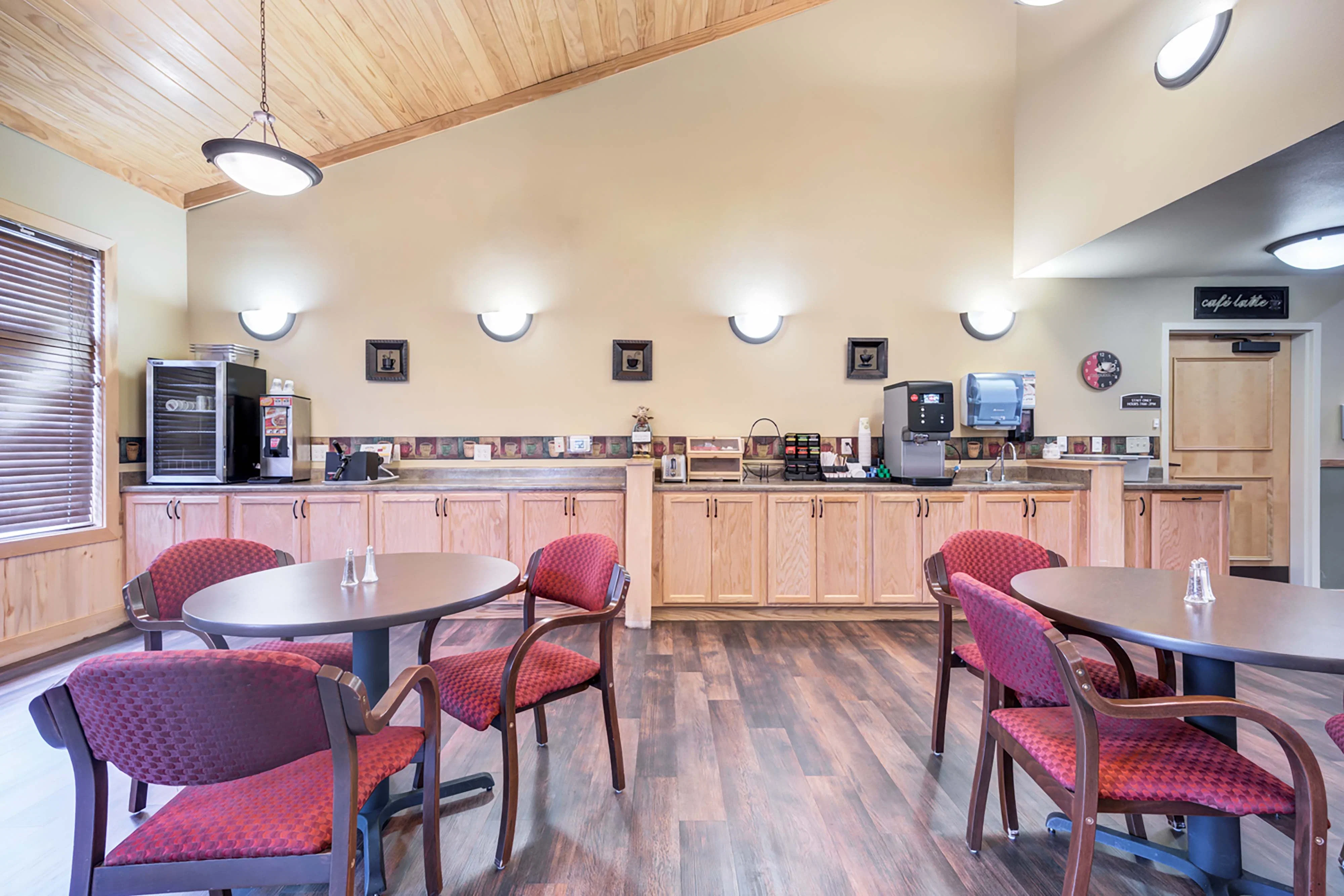 MAJESTIC RIM RETIREMENT LIVING